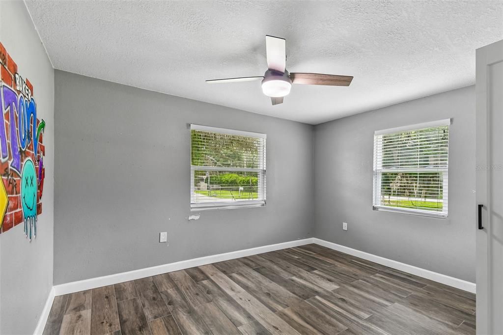 For Sale: $309,900 (4 beds, 2 baths, 1300 Square Feet)