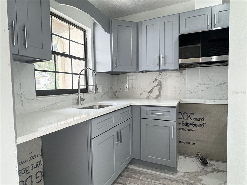 En Venta: $299,900 (3 camas, 2 baños, 1188 Pies cuadrados)
