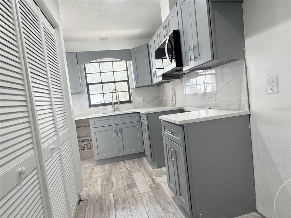 En Venta: $299,900 (3 camas, 2 baños, 1188 Pies cuadrados)