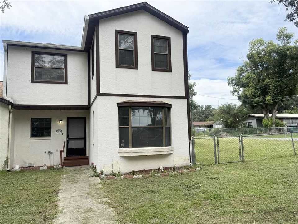 En Venta: $299,900 (3 camas, 2 baños, 1188 Pies cuadrados)