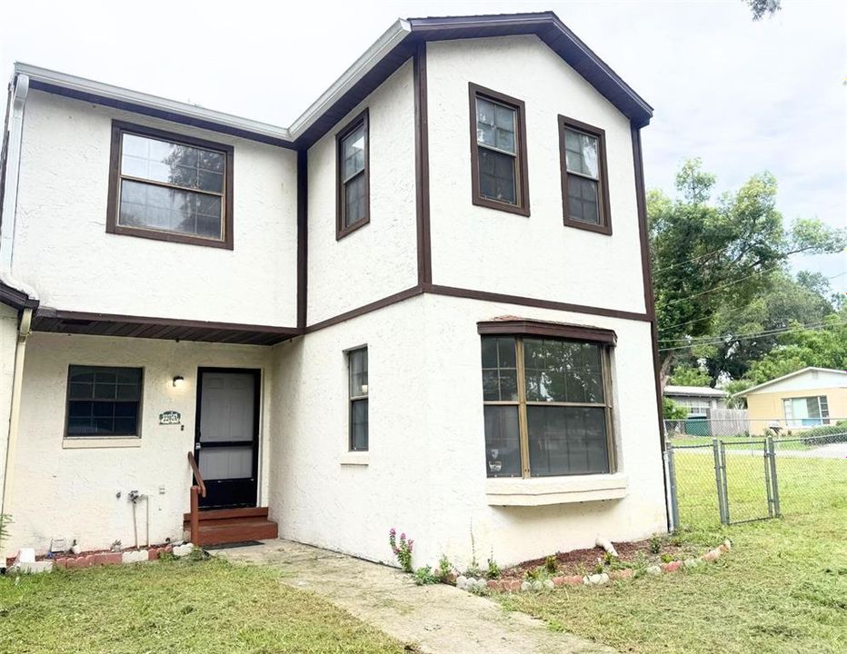 En Venta: $299,900 (3 camas, 2 baños, 1188 Pies cuadrados)