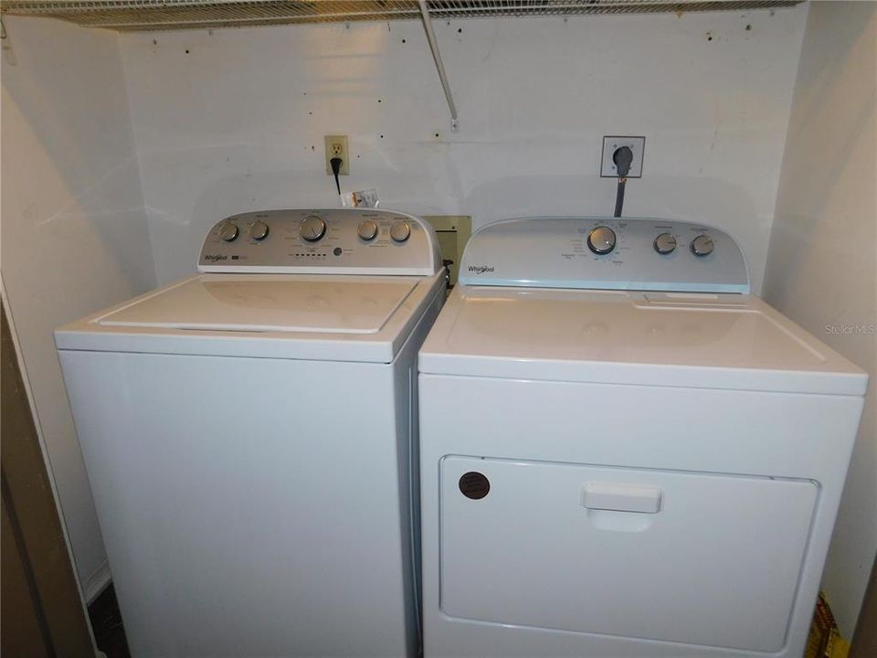 For Rent: $1,900 (2 beds, 2 baths, 924 Square Feet)