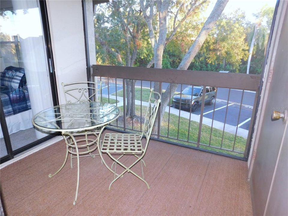 For Rent: $1,900 (2 beds, 2 baths, 924 Square Feet)