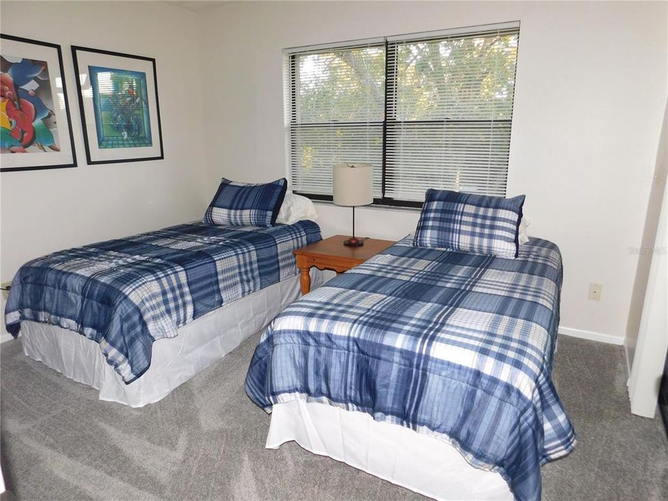 For Rent: $1,900 (2 beds, 2 baths, 924 Square Feet)