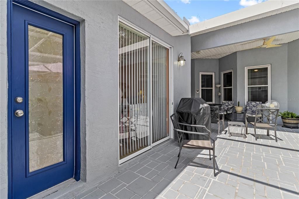 For Sale: $379,900 (3 beds, 3 baths, 1846 Square Feet)