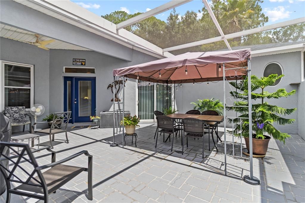 For Sale: $379,900 (3 beds, 3 baths, 1846 Square Feet)