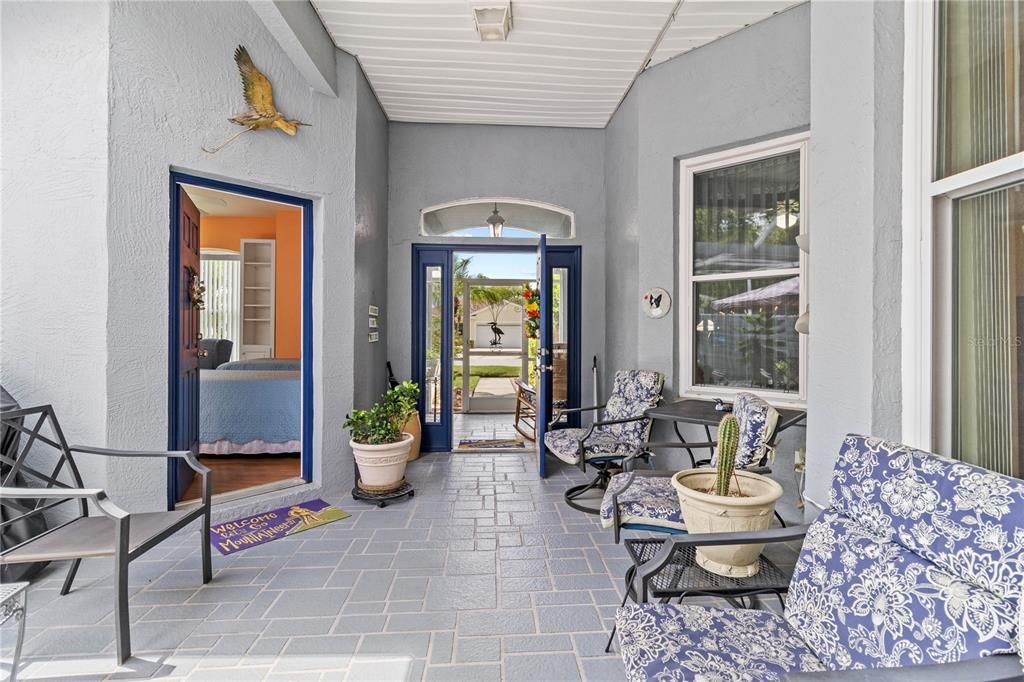 For Sale: $379,900 (3 beds, 3 baths, 1846 Square Feet)
