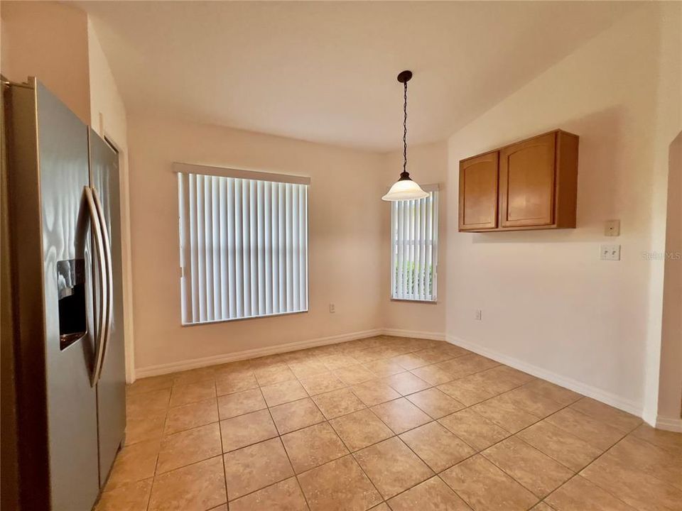 В аренду: $1,950 (3 спален, 2 ванн, 1364 Квадратных фут)