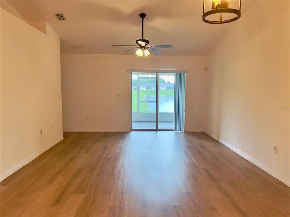 В аренду: $1,950 (3 спален, 2 ванн, 1364 Квадратных фут)