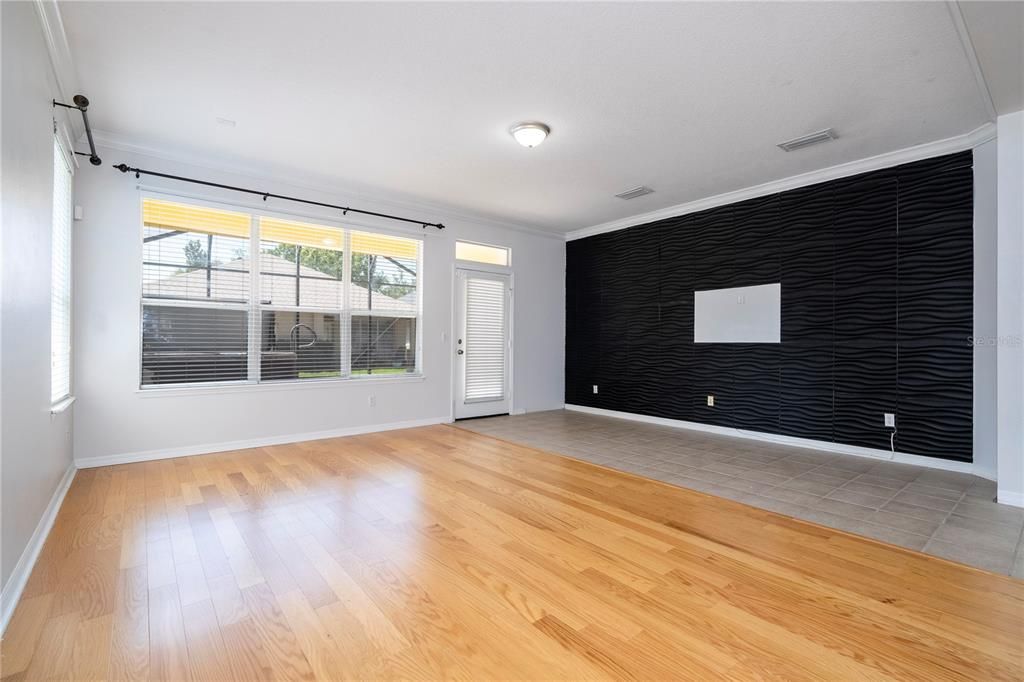 For Rent: $3,100 (4 beds, 2 baths, 2460 Square Feet)