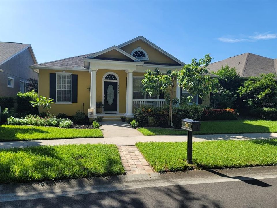 For Rent: $3,100 (4 beds, 2 baths, 2460 Square Feet)
