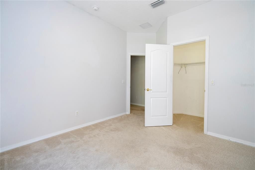 For Rent: $3,100 (4 beds, 2 baths, 2460 Square Feet)