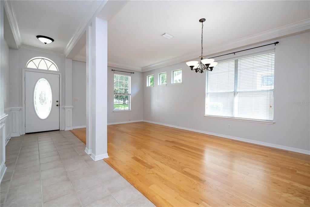 For Rent: $3,100 (4 beds, 2 baths, 2460 Square Feet)
