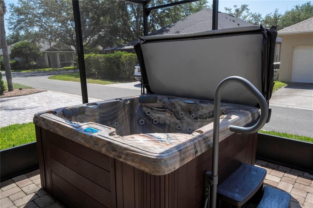 For Rent: $3,100 (4 beds, 2 baths, 2460 Square Feet)