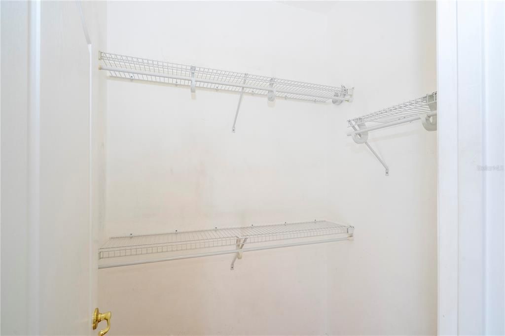 For Rent: $3,100 (4 beds, 2 baths, 2460 Square Feet)