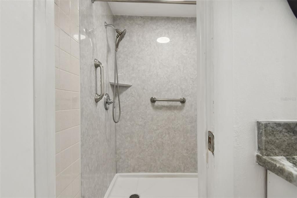 For Rent: $3,300 (3 beds, 1 baths, 1515 Square Feet)