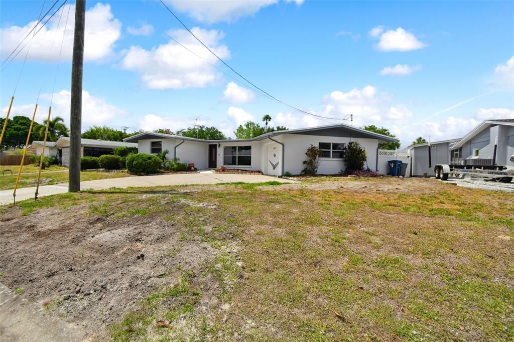 For Rent: $3,300 (3 beds, 1 baths, 1515 Square Feet)