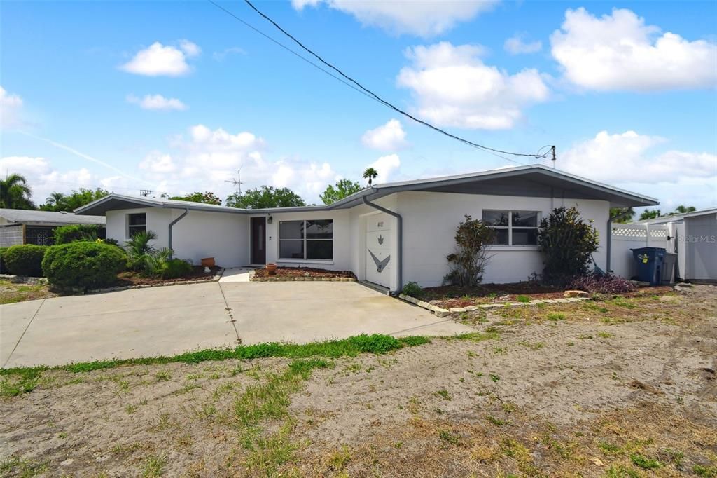 For Rent: $3,300 (3 beds, 1 baths, 1515 Square Feet)