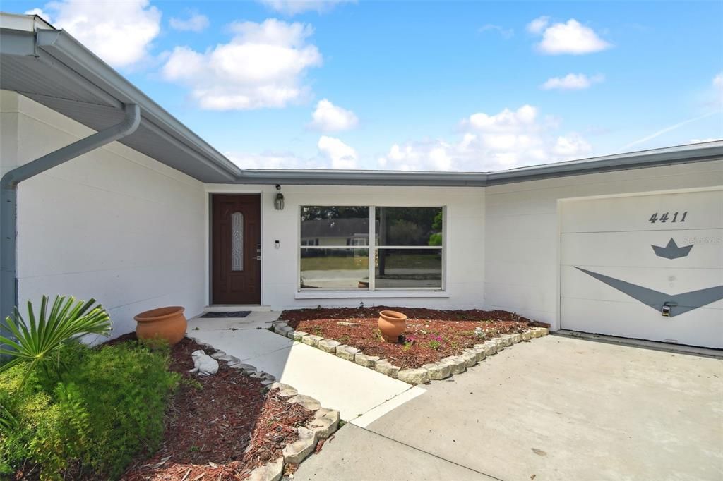 For Rent: $3,300 (3 beds, 1 baths, 1515 Square Feet)
