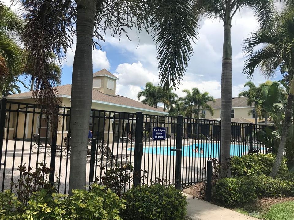 Active With Contract: $2,500 (3 beds, 2 baths, 1500 Square Feet)