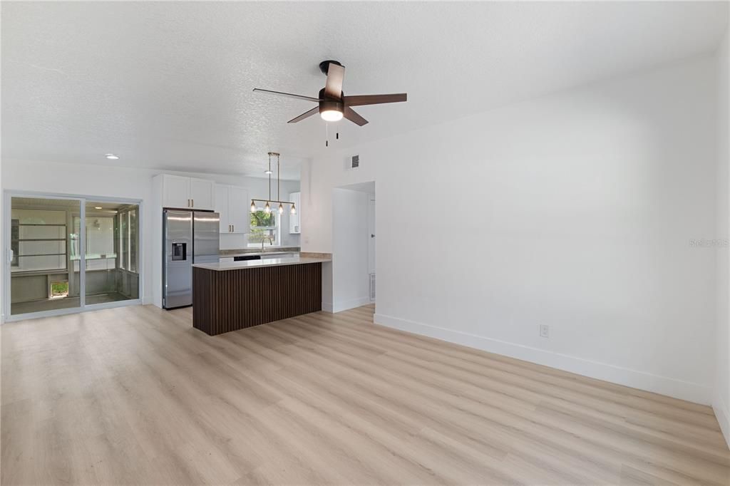 For Sale: $479,000 (4 beds, 3 baths, 1366 Square Feet)