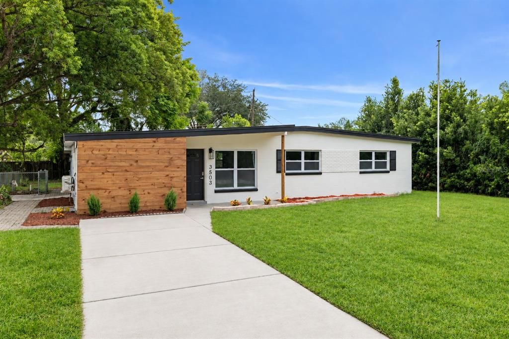 For Sale: $479,000 (4 beds, 3 baths, 1366 Square Feet)
