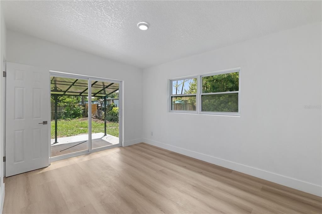 For Sale: $479,000 (4 beds, 3 baths, 1366 Square Feet)