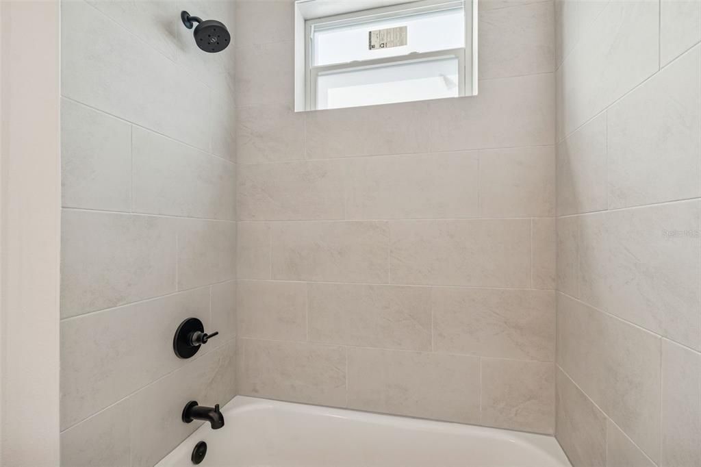 На продажу: $699,999 (4 спален, 3 ванн, 2296 Квадратных фут)
