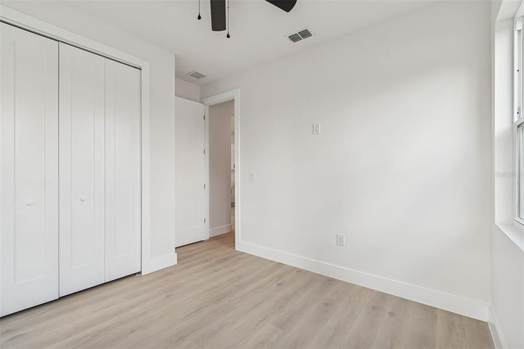 На продажу: $699,999 (4 спален, 3 ванн, 2296 Квадратных фут)