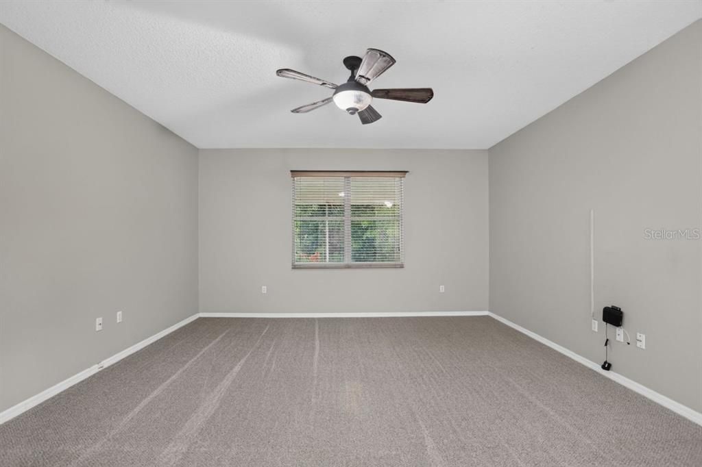 For Sale: $475,000 (4 beds, 2 baths, 2746 Square Feet)