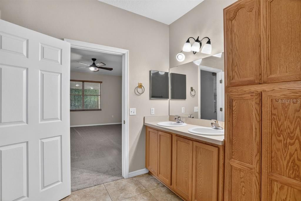For Sale: $475,000 (4 beds, 2 baths, 2746 Square Feet)