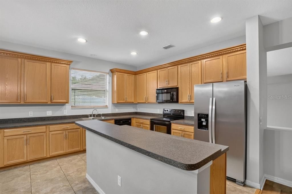 For Sale: $475,000 (4 beds, 2 baths, 2746 Square Feet)