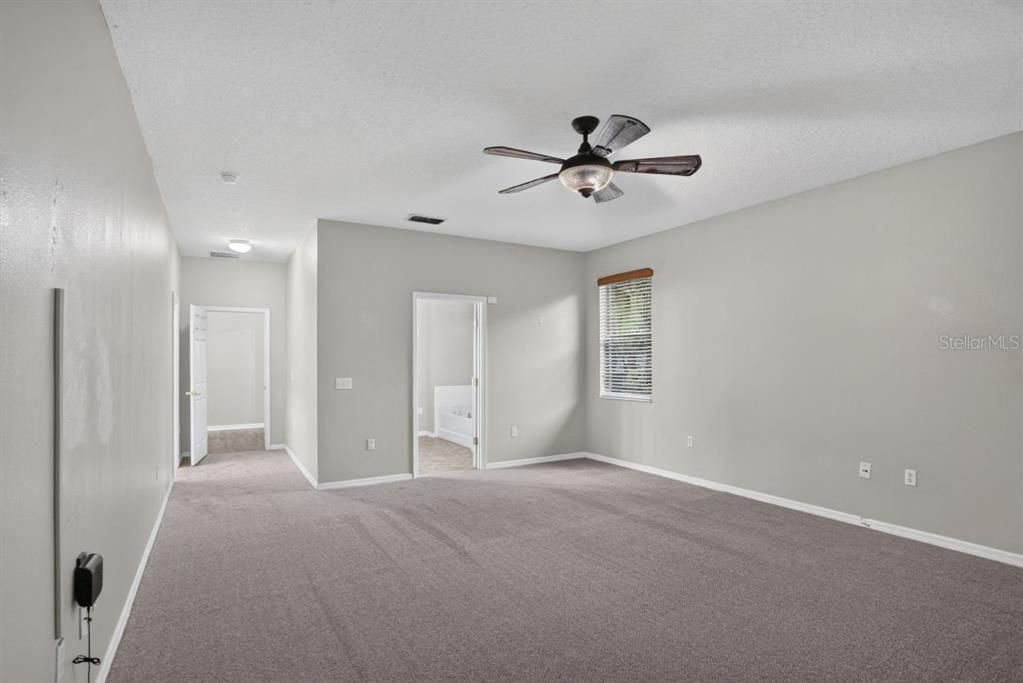 For Sale: $475,000 (4 beds, 2 baths, 2746 Square Feet)