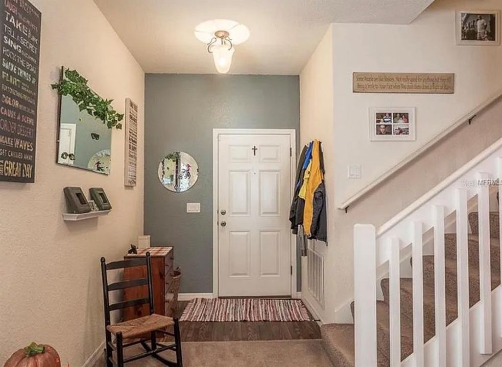 En Venta: $265,000 (4 camas, 3 baños, 1912 Pies cuadrados)