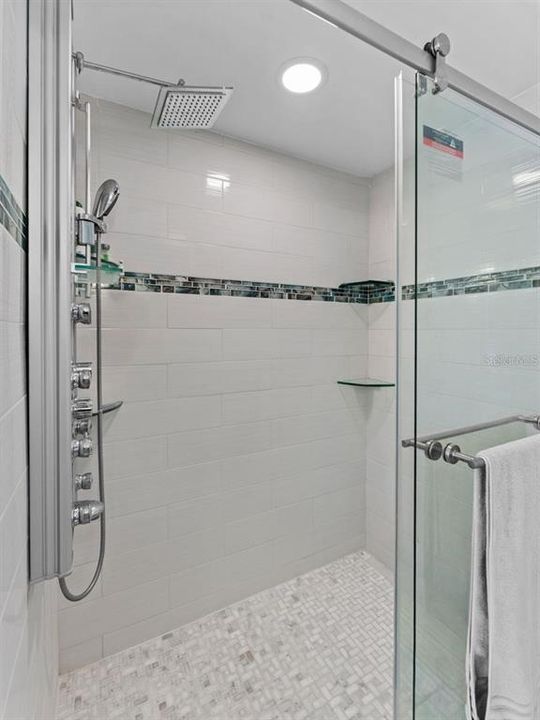 En Venta: $499,000 (2 camas, 2 baños, 1290 Pies cuadrados)