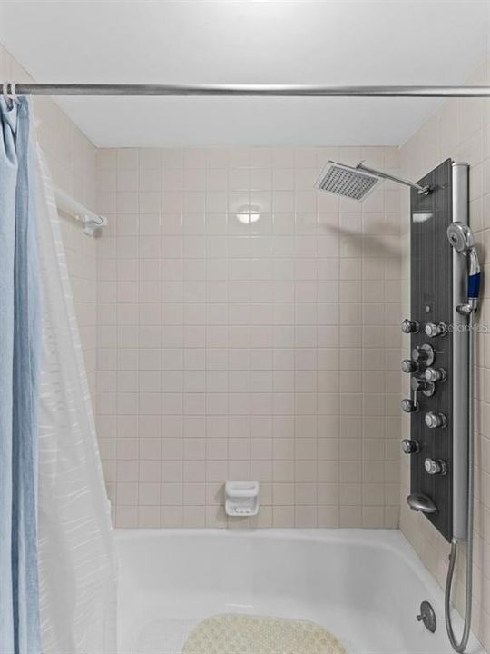 En Venta: $499,000 (2 camas, 2 baños, 1290 Pies cuadrados)