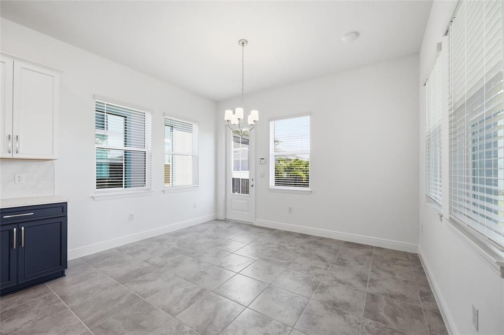 В аренду: $3,895 (4 спален, 3 ванн, 2445 Квадратных фут)