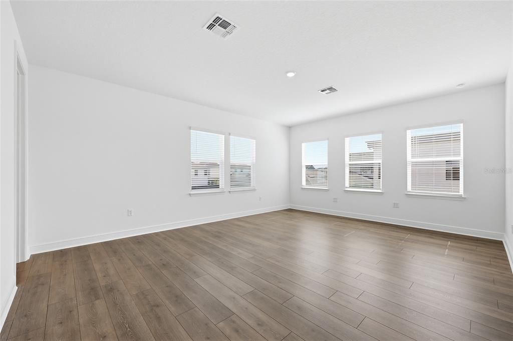 В аренду: $3,895 (4 спален, 3 ванн, 2445 Квадратных фут)