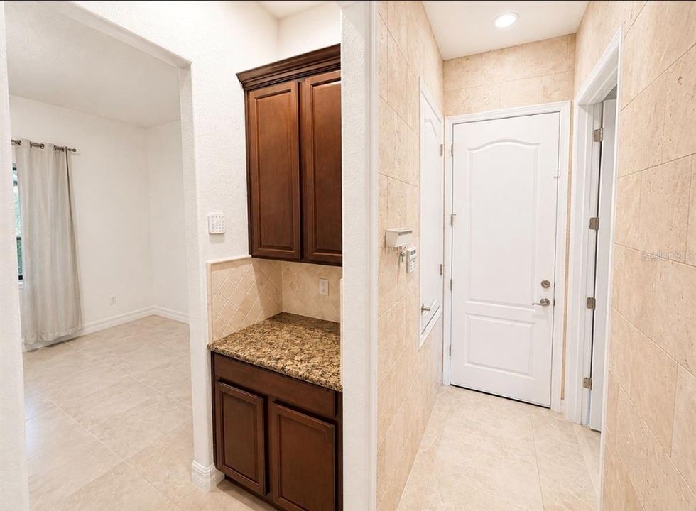 For Rent: $4,800 (5 beds, 4 baths, 3458 Square Feet)