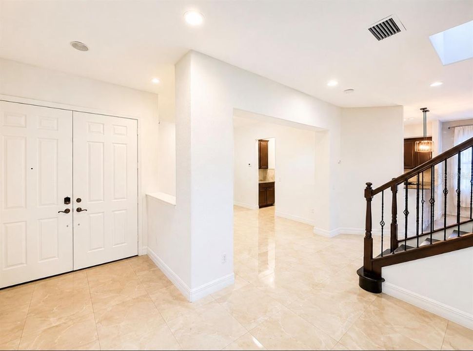 For Rent: $4,800 (5 beds, 4 baths, 3458 Square Feet)