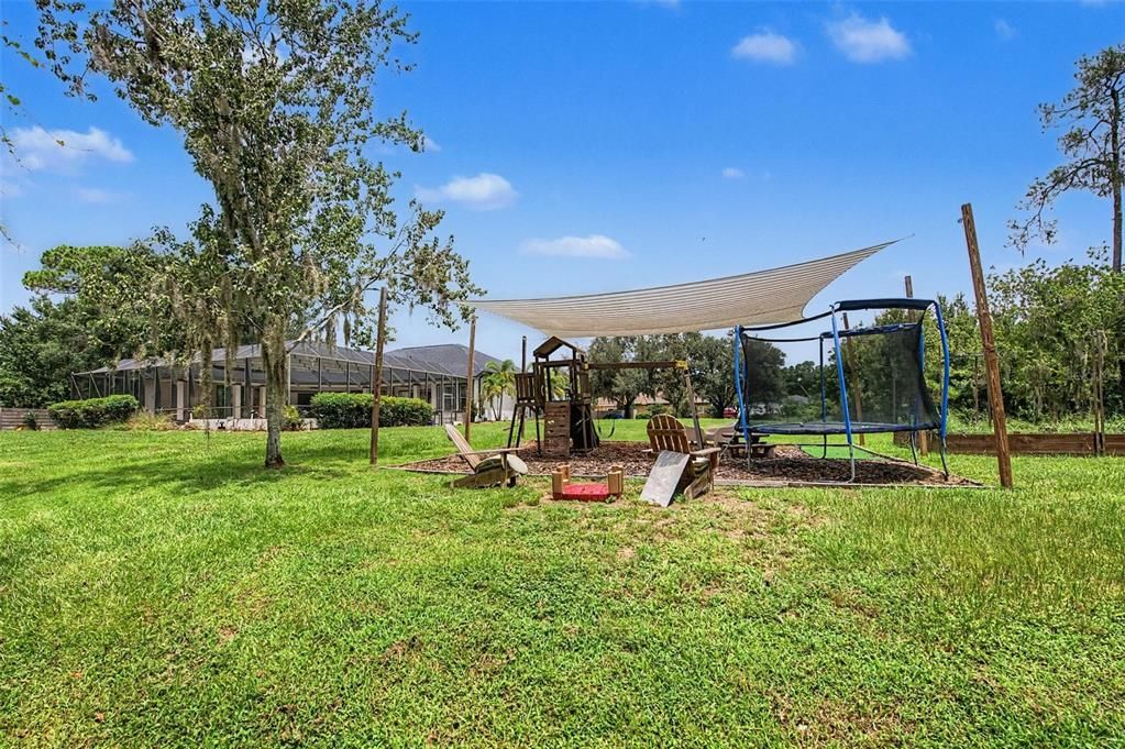 En Venta: $1,449,900 (4 camas, 2 baños, 2903 Pies cuadrados)