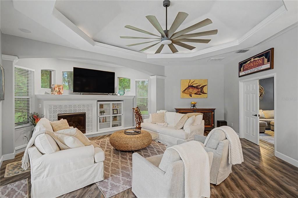 En Venta: $1,449,900 (4 camas, 2 baños, 2903 Pies cuadrados)