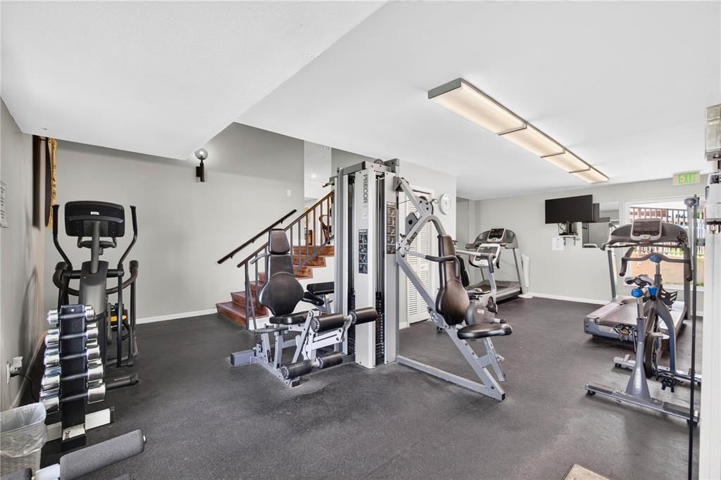 For Rent: $4,000 (2 beds, 2 baths, 1920 Square Feet)