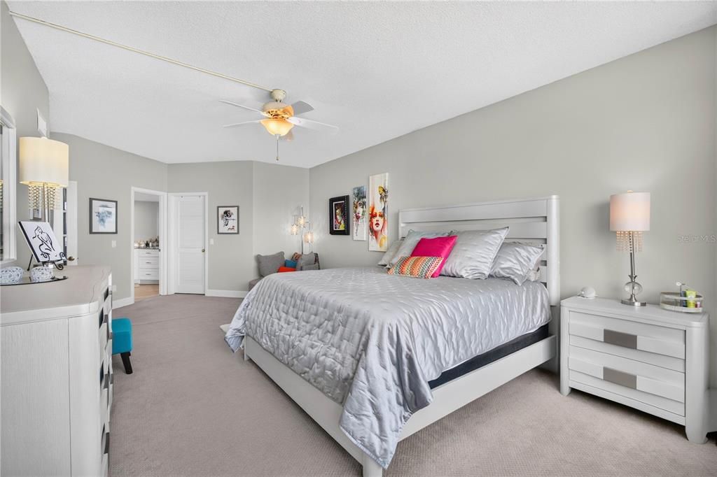 For Rent: $4,000 (2 beds, 2 baths, 1920 Square Feet)