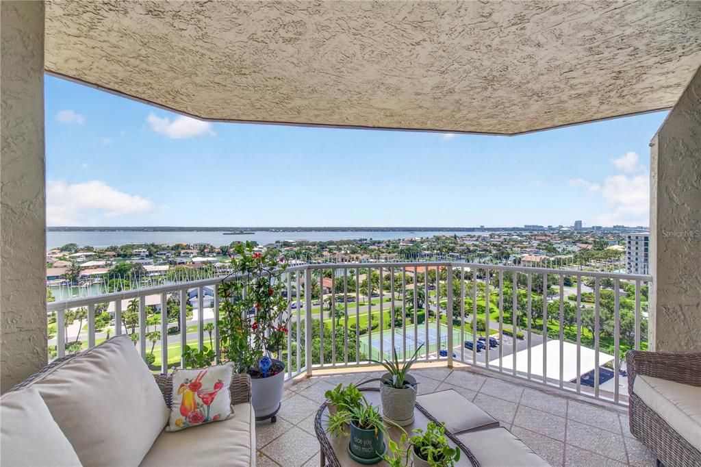 For Rent: $4,000 (2 beds, 2 baths, 1920 Square Feet)