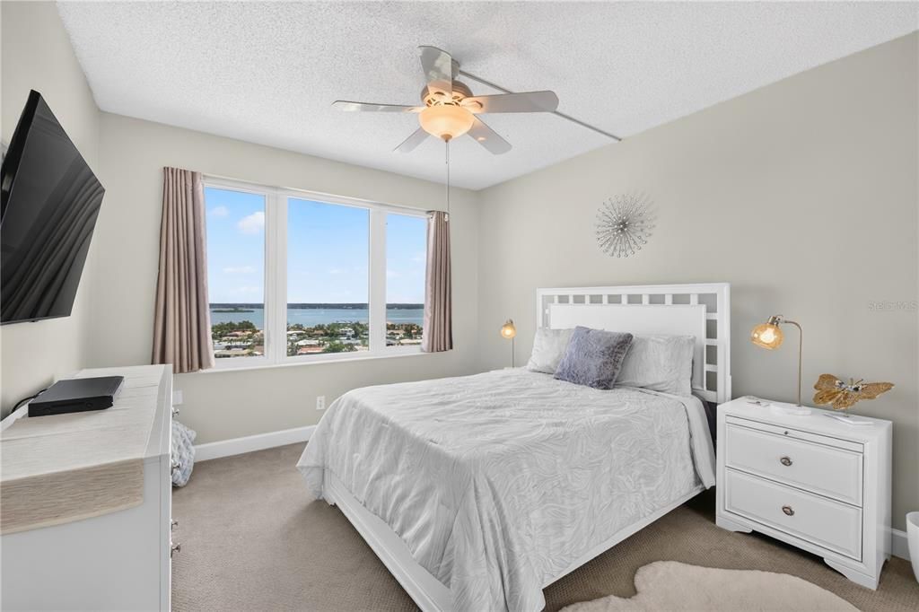 For Rent: $4,000 (2 beds, 2 baths, 1920 Square Feet)