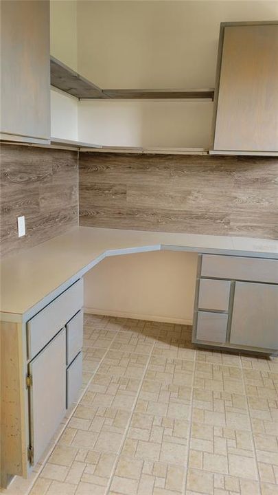For Rent: $2,400 (2 beds, 2 baths, 1889 Square Feet)