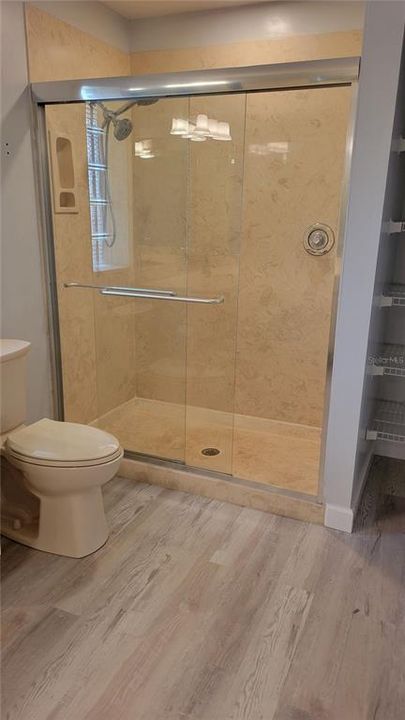For Rent: $2,400 (2 beds, 2 baths, 1889 Square Feet)