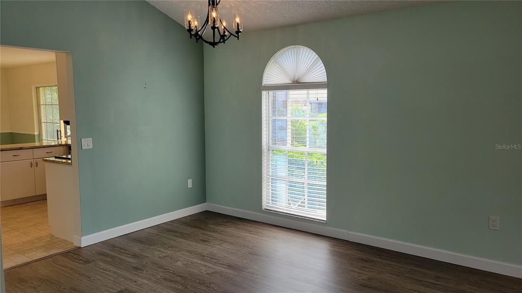 For Rent: $2,400 (2 beds, 2 baths, 1889 Square Feet)