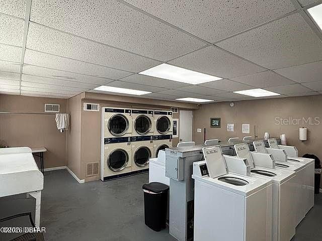 For Sale: $249,000 (1 beds, 1 baths, 728 Square Feet)